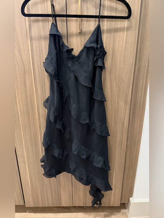 Abercrombie & Fitch Dresses & Skirts - Abercrombie ruffle mini dress black